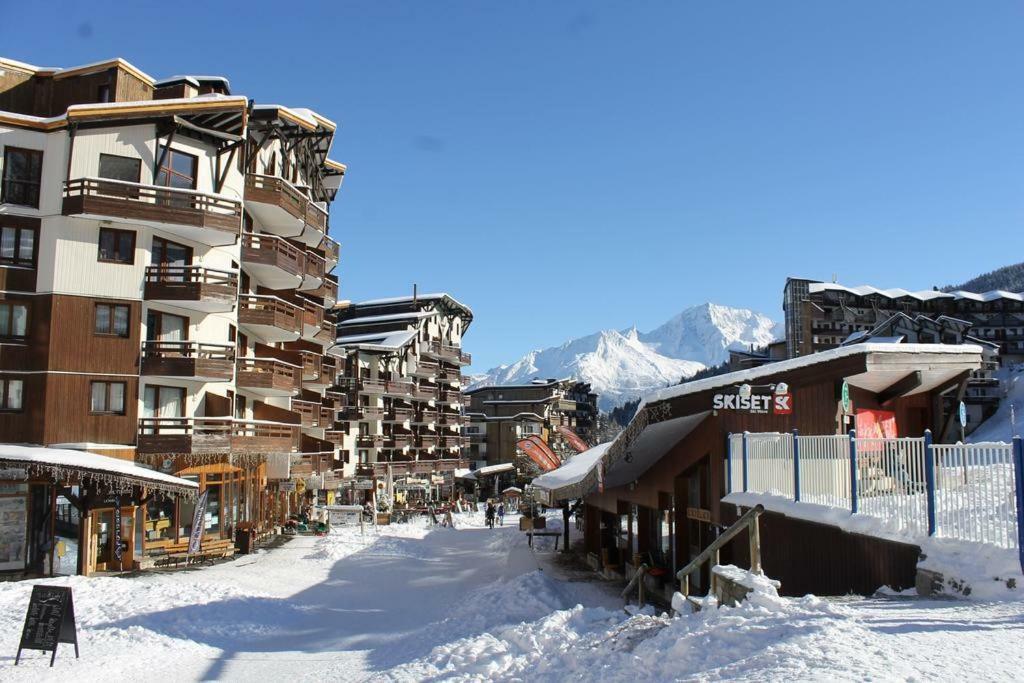 Appartement La Tania 2 Pieces Garage Dans Chalet Pied Pistes Exterior foto